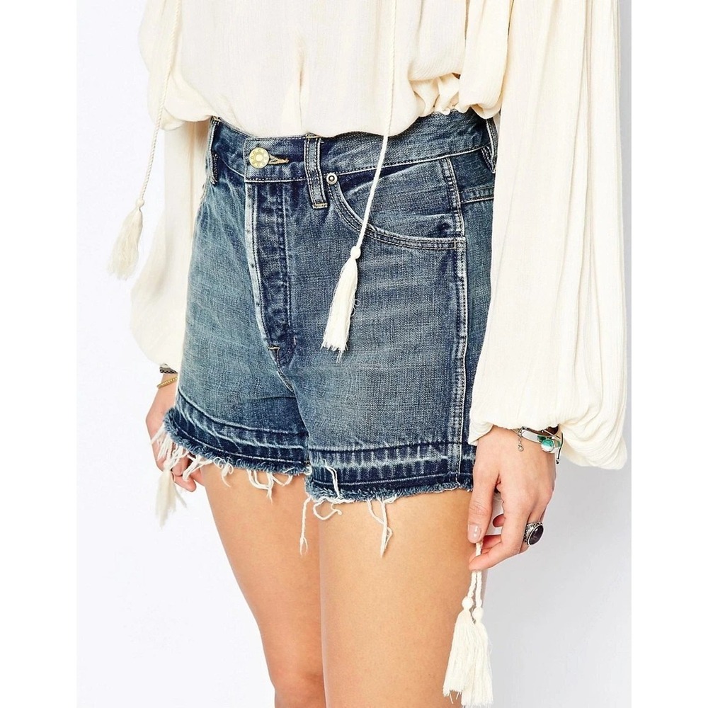 Free People Costello Blue Vintage Fray Cutoff Denim Shorts Size 25 Button Fly